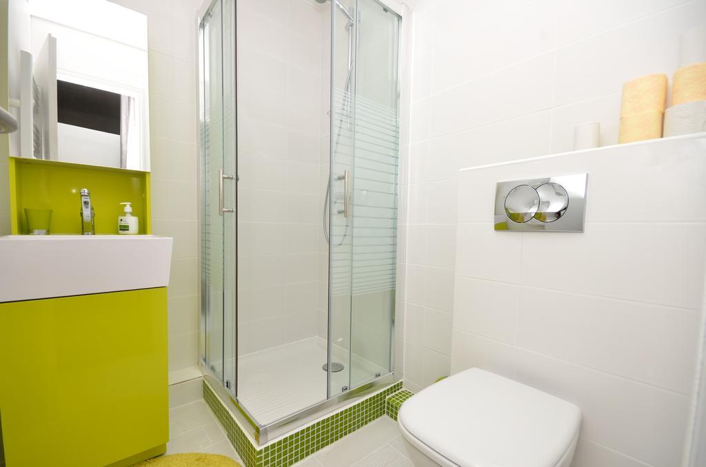 One Bedroom Apartment Palais Des Festivals Кан Екстериор снимка